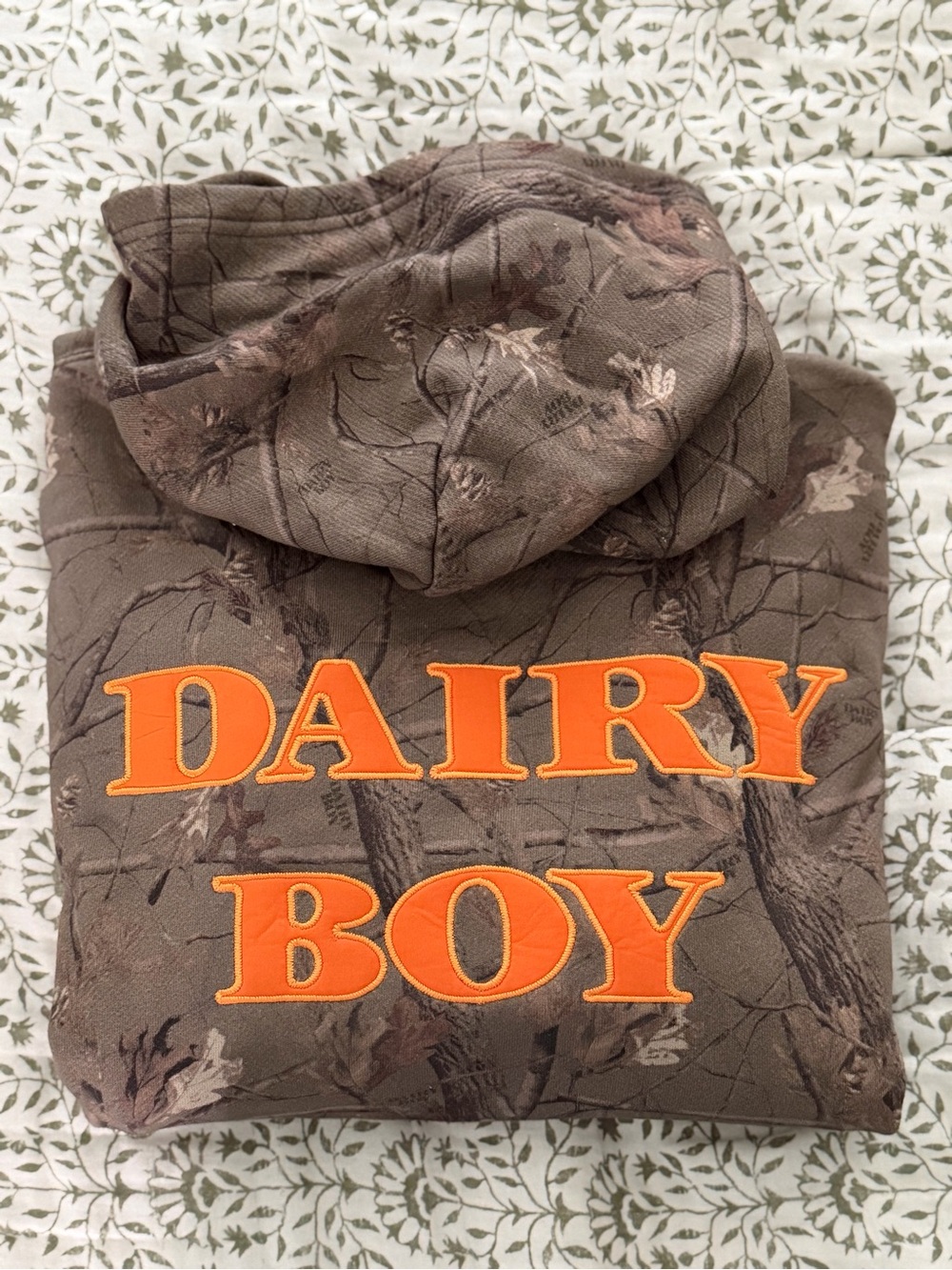 NWT Dairy Boy Camo. Size XXL